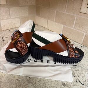 Stylish Brown and Black Platform Sandals NEW